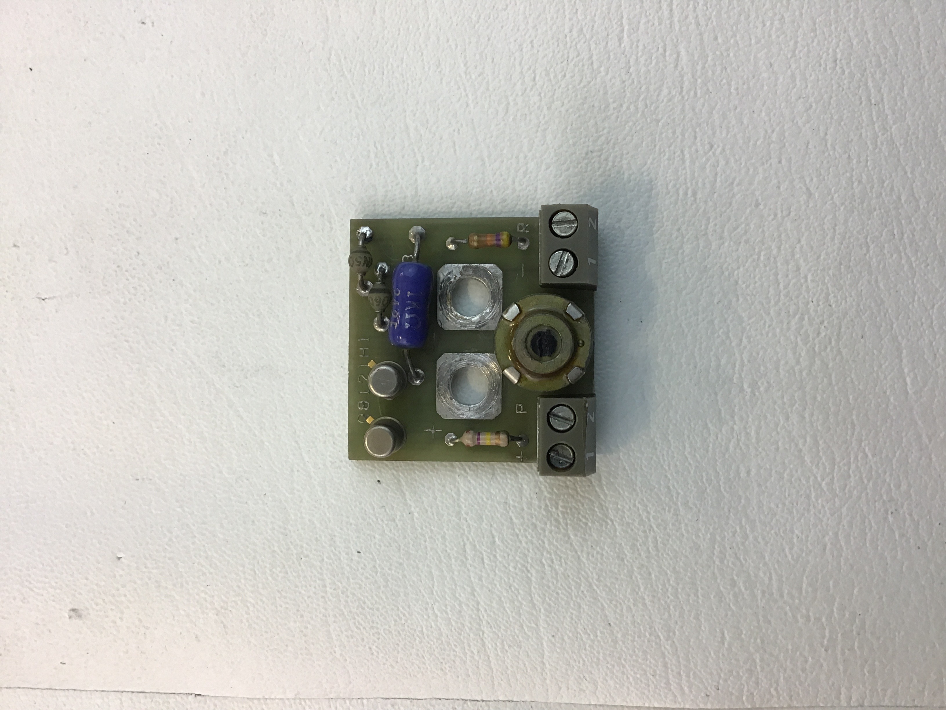7305.1027 board